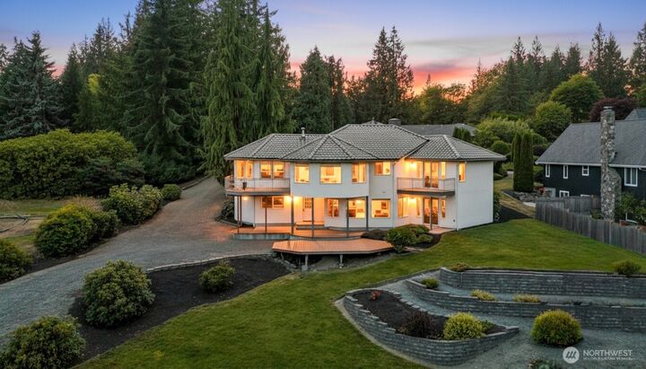 7429  129th Drive SE  Snohomish WA 98290 photo