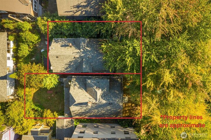 Property Photo: 1006 E Denny Way WA 98122