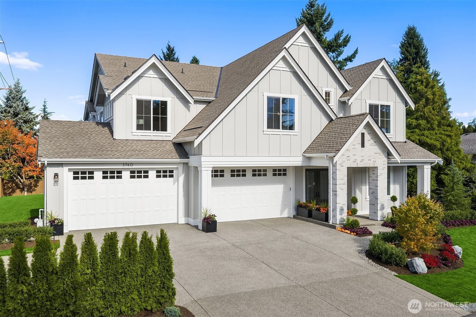 Property Photo:  3740  172nd Avenue NE  WA 98052 
