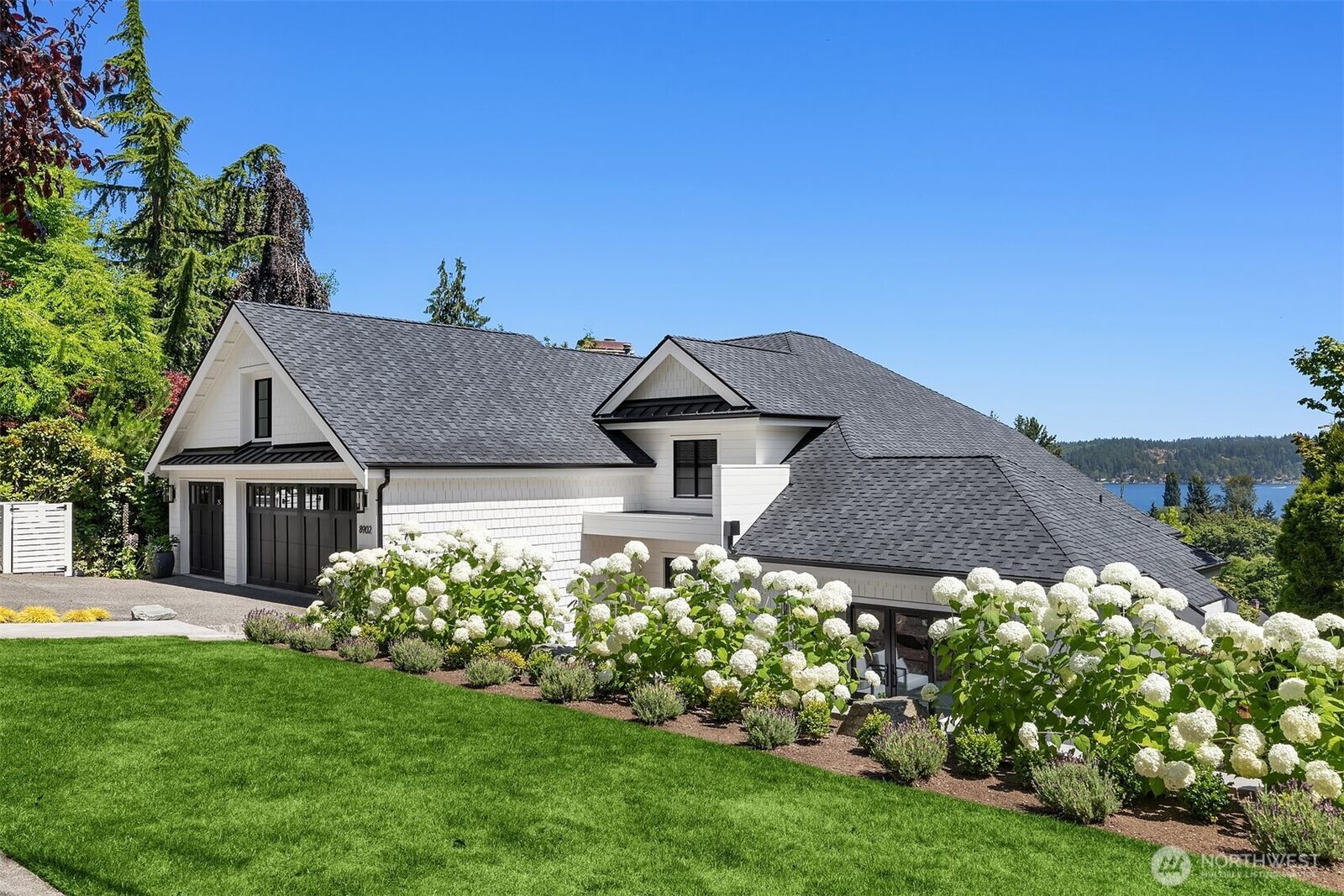 Property Photo: 8902 45th Avenue NE WA 98115