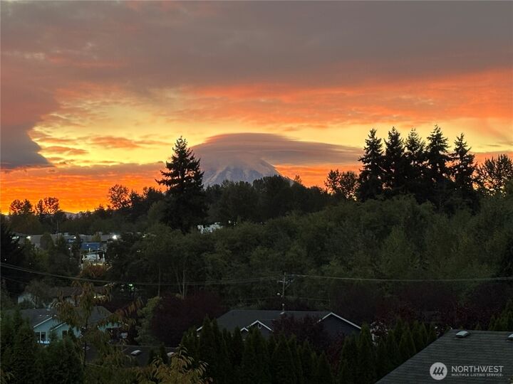 Property Photo:  2909  13th Street SW  WA 98373
