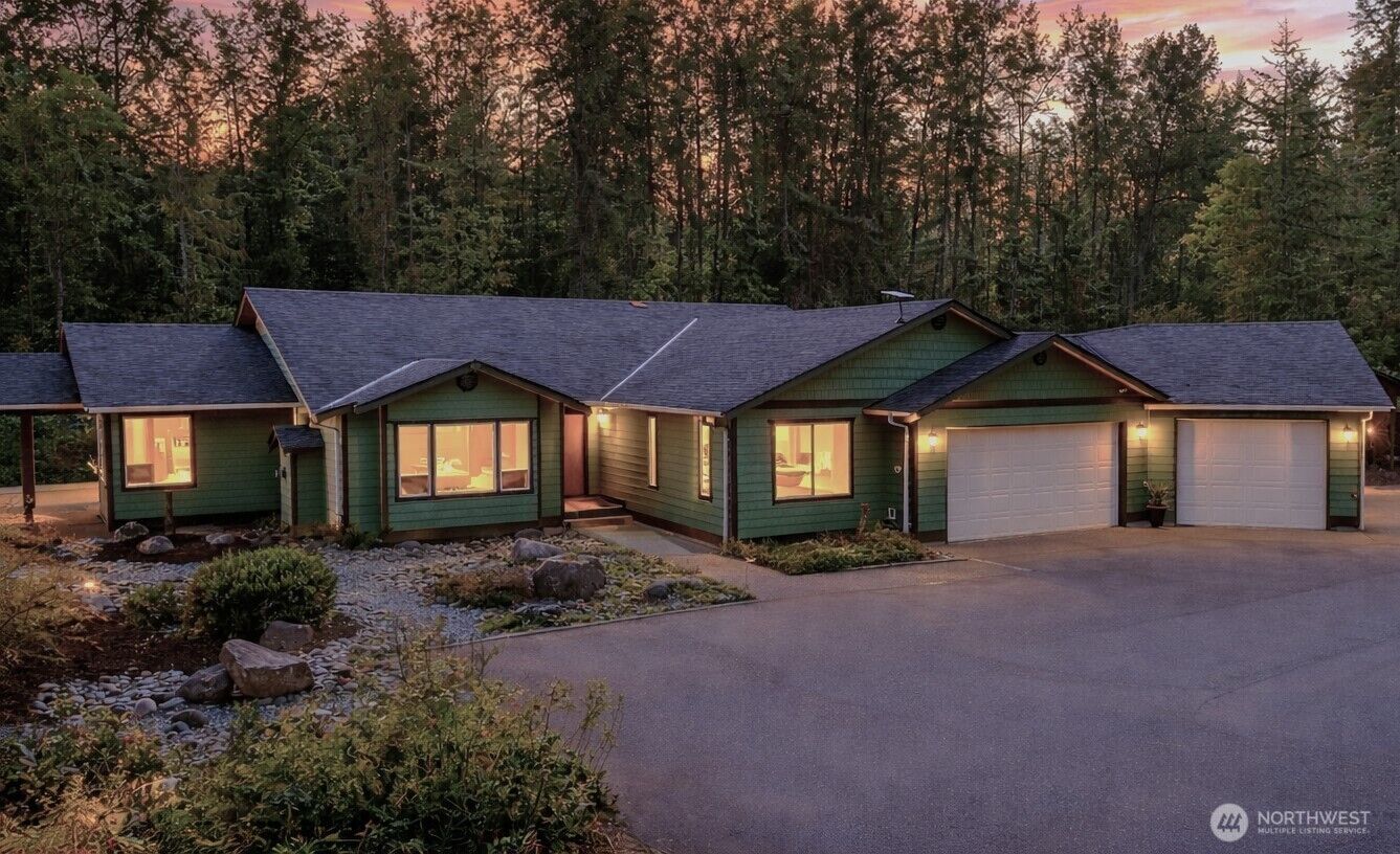 Property Photo: 36003 36th Avenue E WA 98328