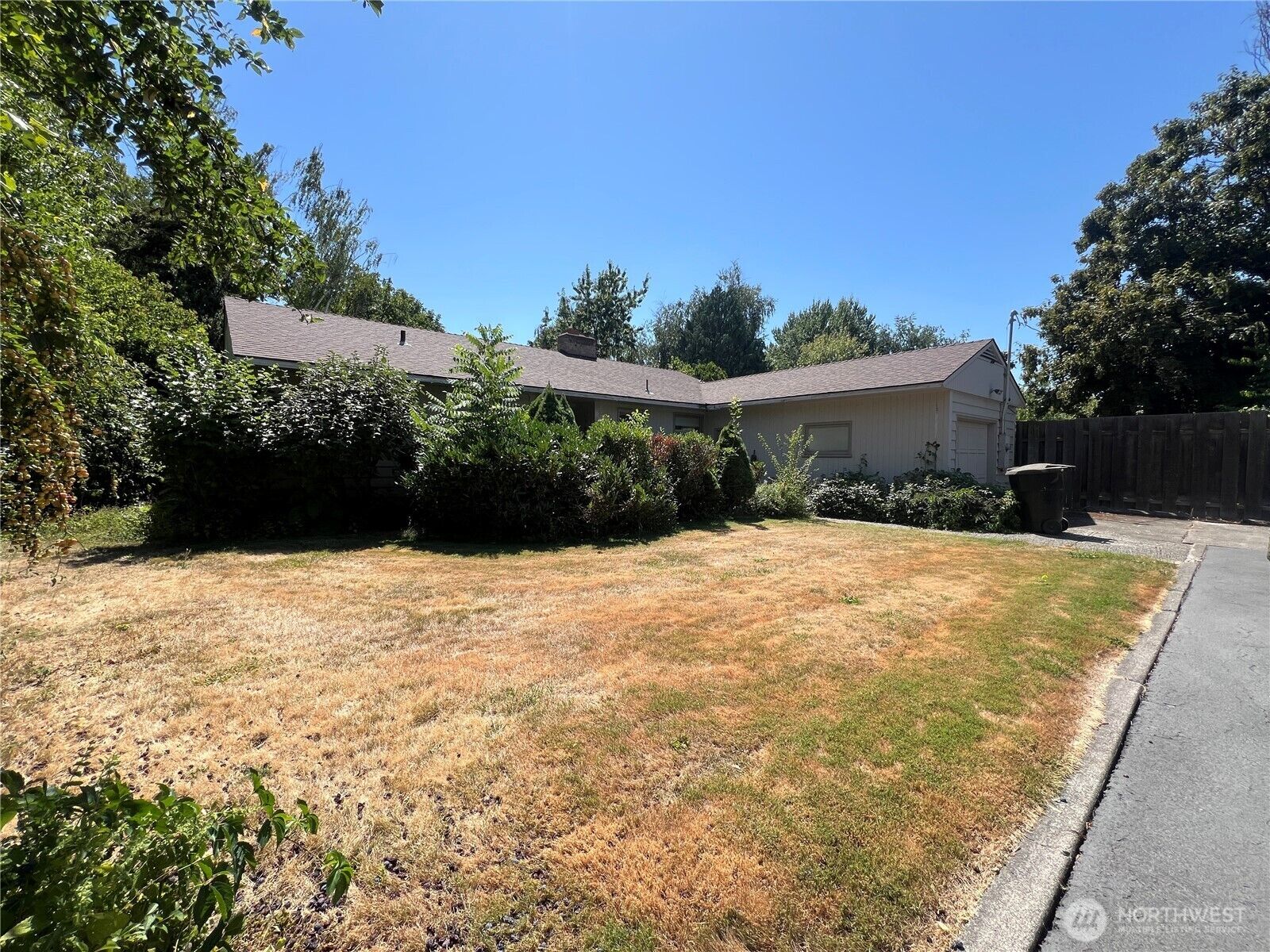 Property Photo: 1226 Grant Street WA 99362