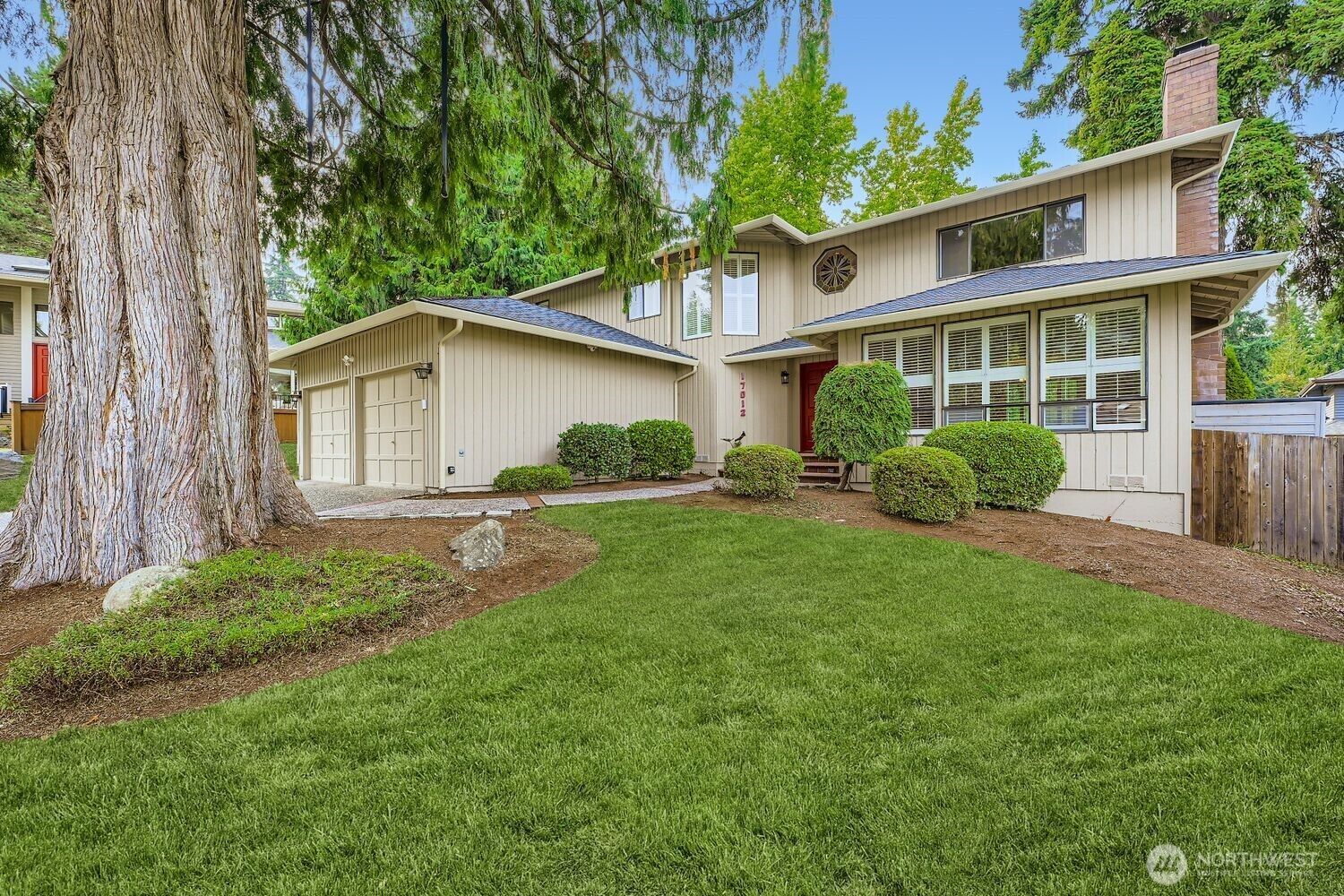 Property Photo:  17012 SE 40th Court  WA 98008 