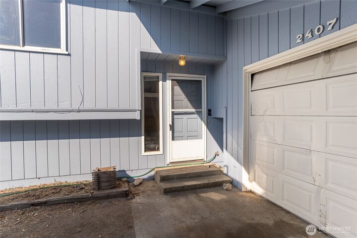 Property Photo:  2407 N Aurora Avenue  WA 98802 