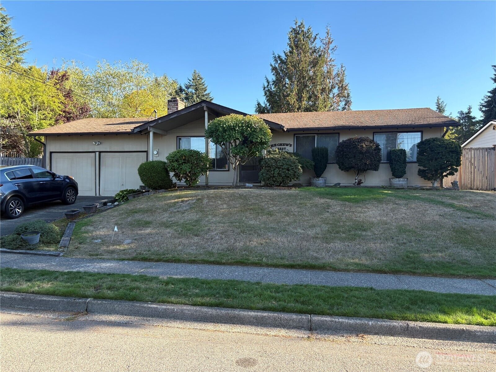 Property Photo: 15517 NE 59th Street WA 98052