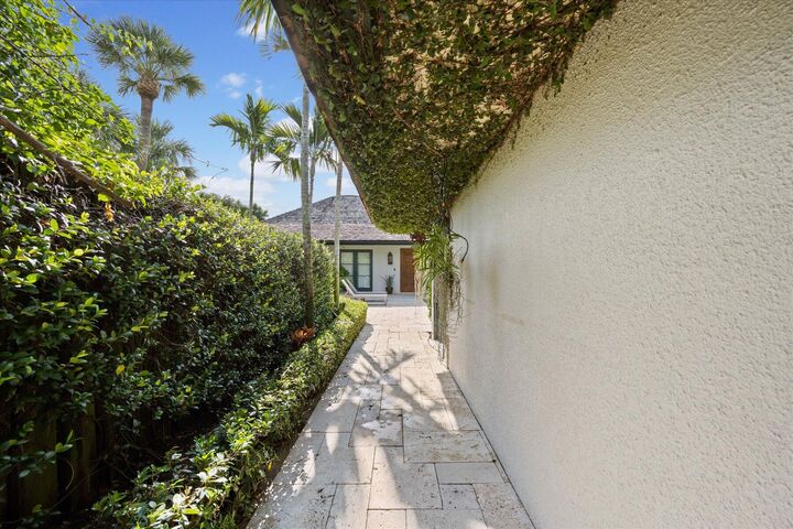 Property Photo:  11760 Marblestone Court  FL 33414 