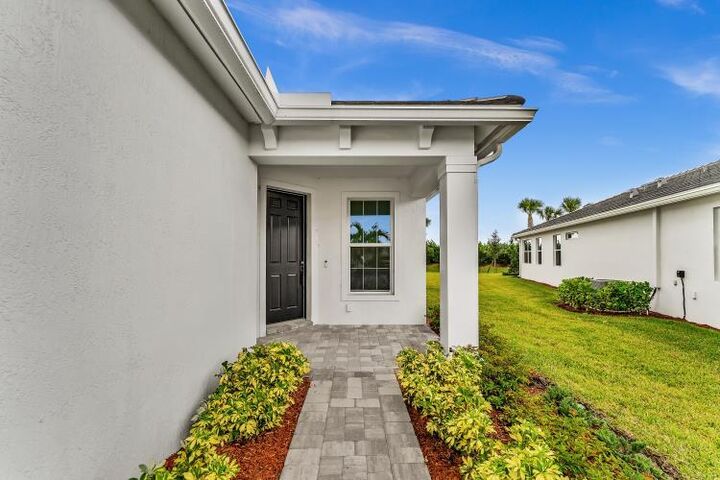 Property Photo:  1133 Haven Circle  FL 32960 