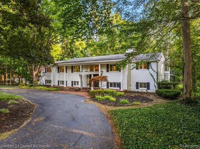 Property Photo: 46777 Bettyhill Road MI 48170