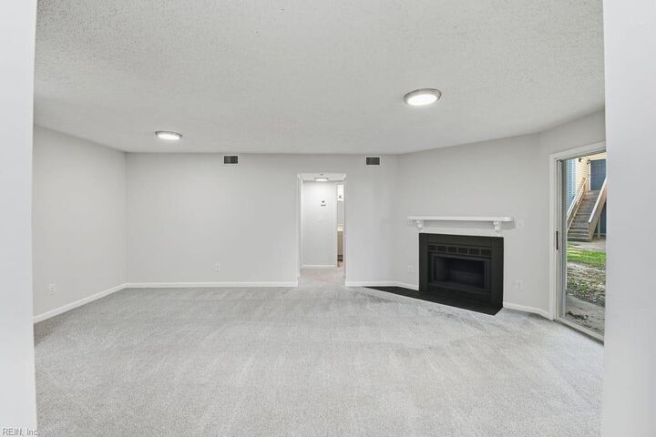 Property Photo: 1717 Stoney Creek Arch B VA 23320
