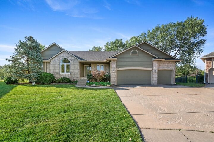 Property Photo: 621 S Limuel Cir KS 67235-2017