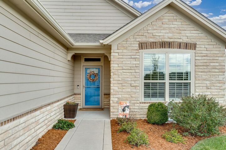 Property Photo: 3995 N Solano Ct KS 67205