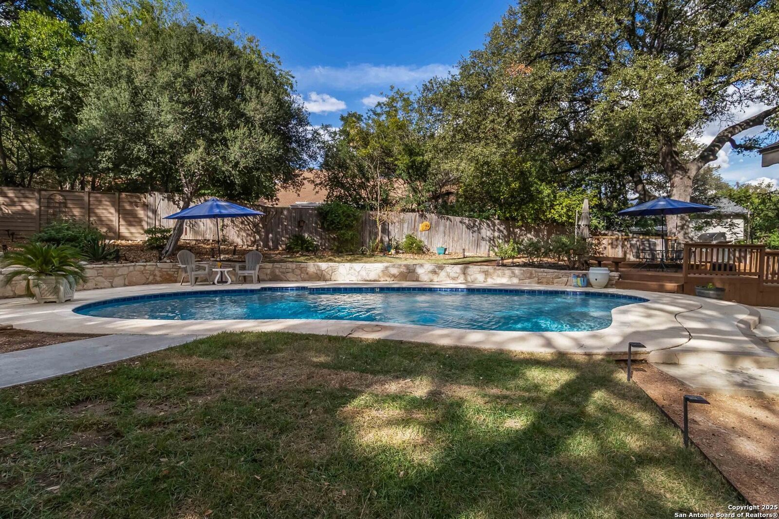 Property Photo: 327 Twisted Wood TX 78216