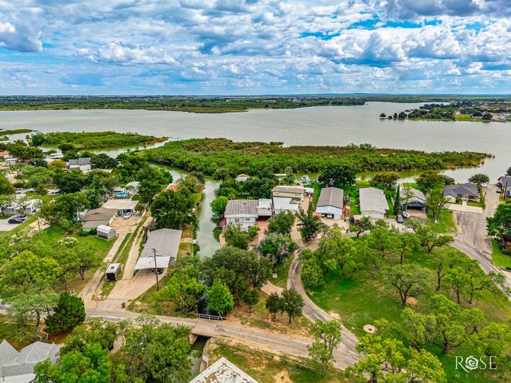 Property Photo: 1540 Loop Dr TX 76904