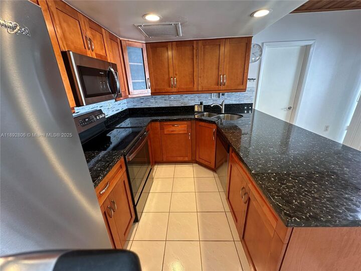Property Photo: 6408 Windmill Gate Rd FL 33014