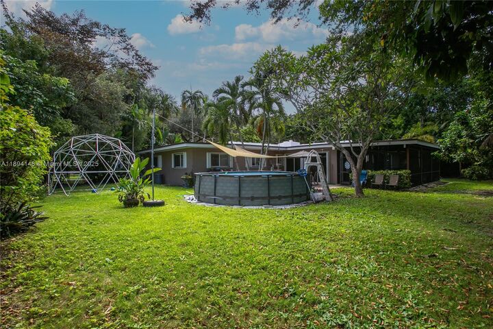 Property Photo: 8031 SW 98th Ter FL 33156