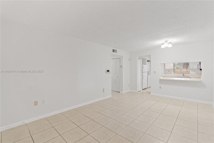 Property Photo: 14900 SW 82nd Ter 14-104 FL 33193