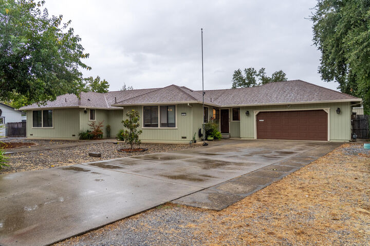 Property Photo: 7213 Amigo Way CA 96002