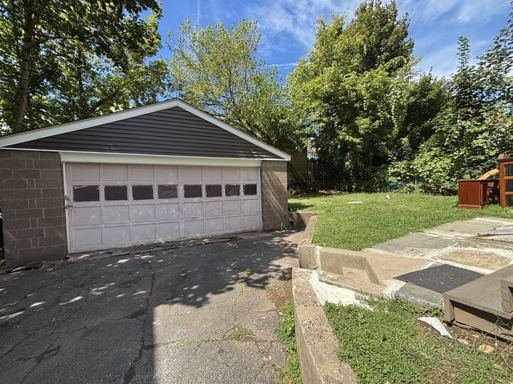 Property Photo:  23 Randolph Avenue  CT 06451 