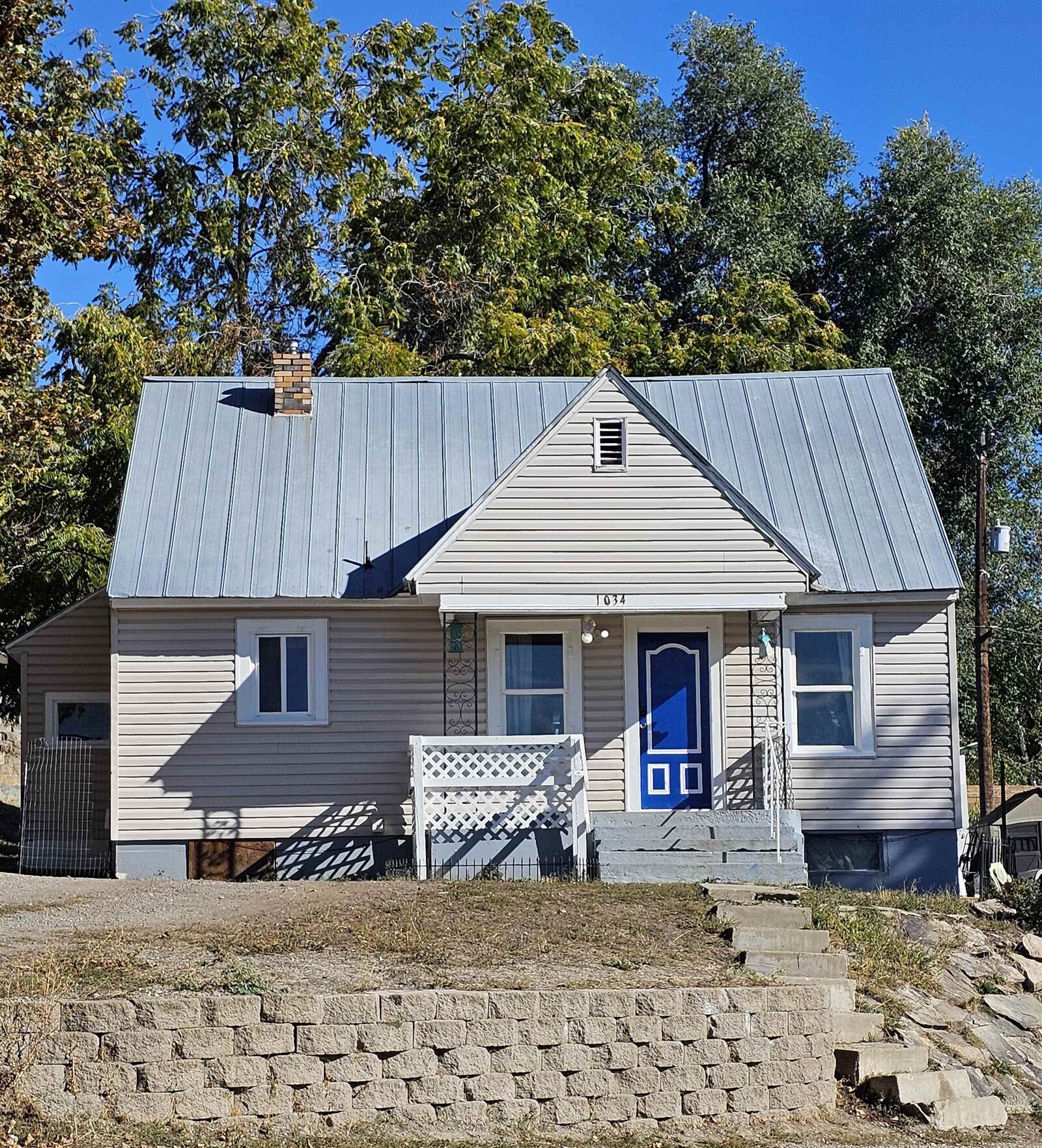 Property Photo: 1034 N Oak St WA 99114