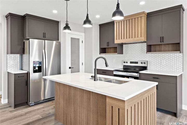 Property Photo: 2929 Welby Way SK S4V 4A3