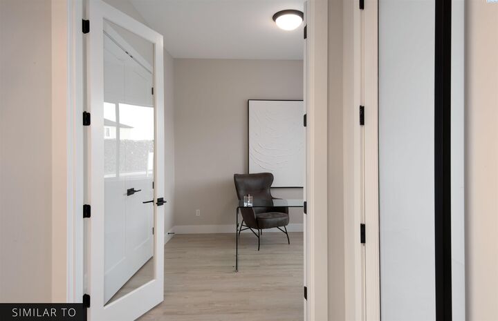 Property Photo:  240 Taylor Lane  WA 99301 