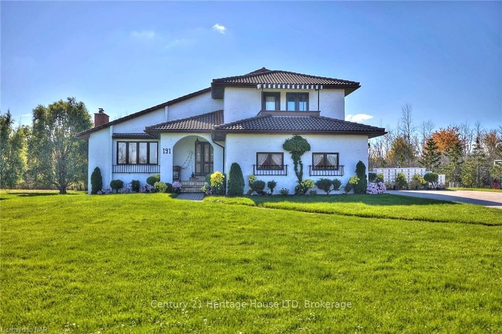 Property Photo:  191 Cairns Crescent  ON L2A 5M4 