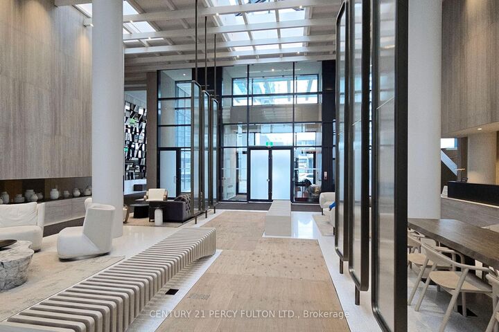 Photo de la propriété: 225 Commerce Street 2108 ON L4K 0P9