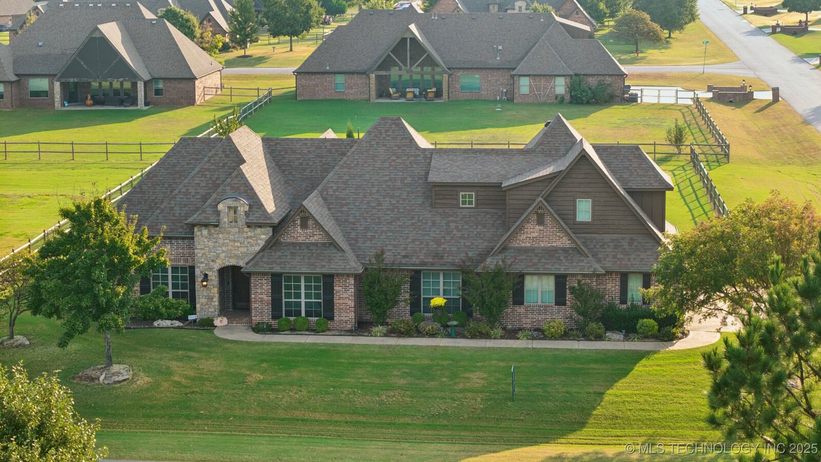 Property Photo: 19425 E 69th Street OK 74055