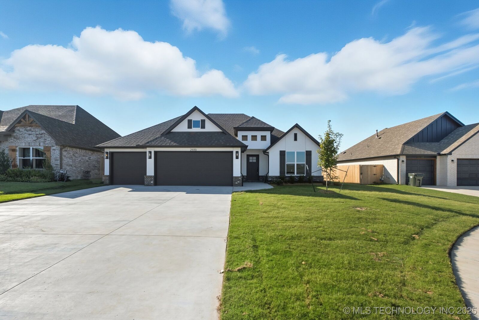 Property Photo:  23170 E 106th Place S  OK 74014 
