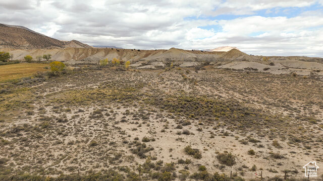 Property Photo: 355 E 340 N UT 84522