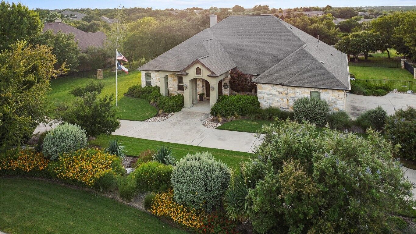 Property Photo: 109 Willow Run TX 78633