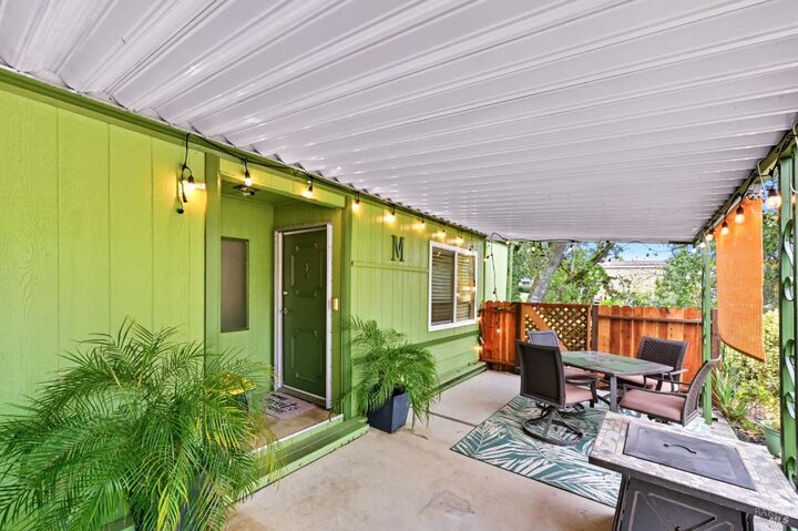 Property Photo: 164 Brookview Court CA 95409