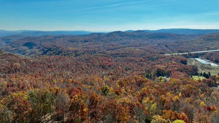 Property Photo: 191 Gerber Daisy Trail WV 25918