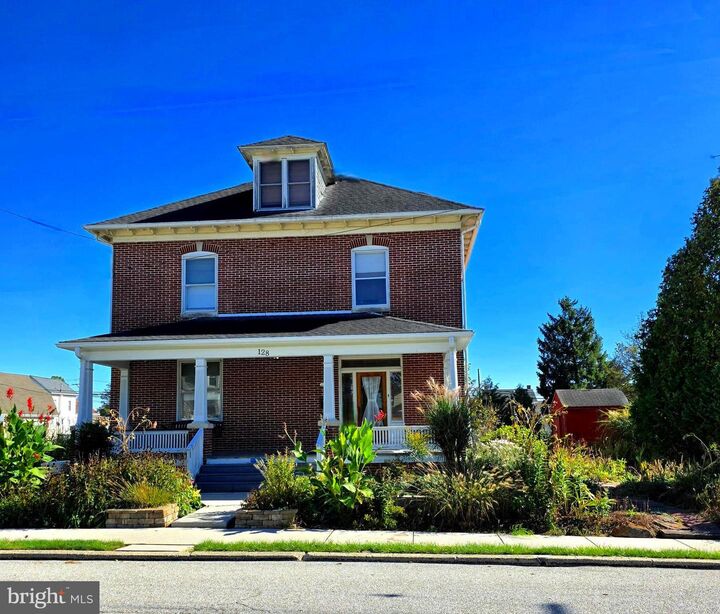 Property Photo: 128 North Street PA 17344