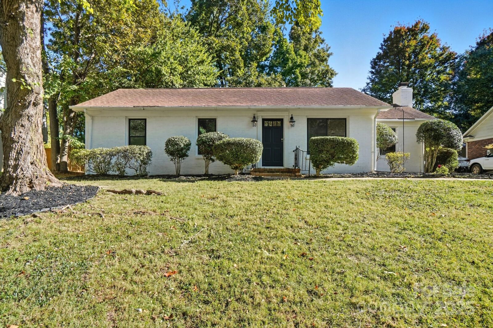 Property Photo: 7108 Ludwig Drive NC 28215