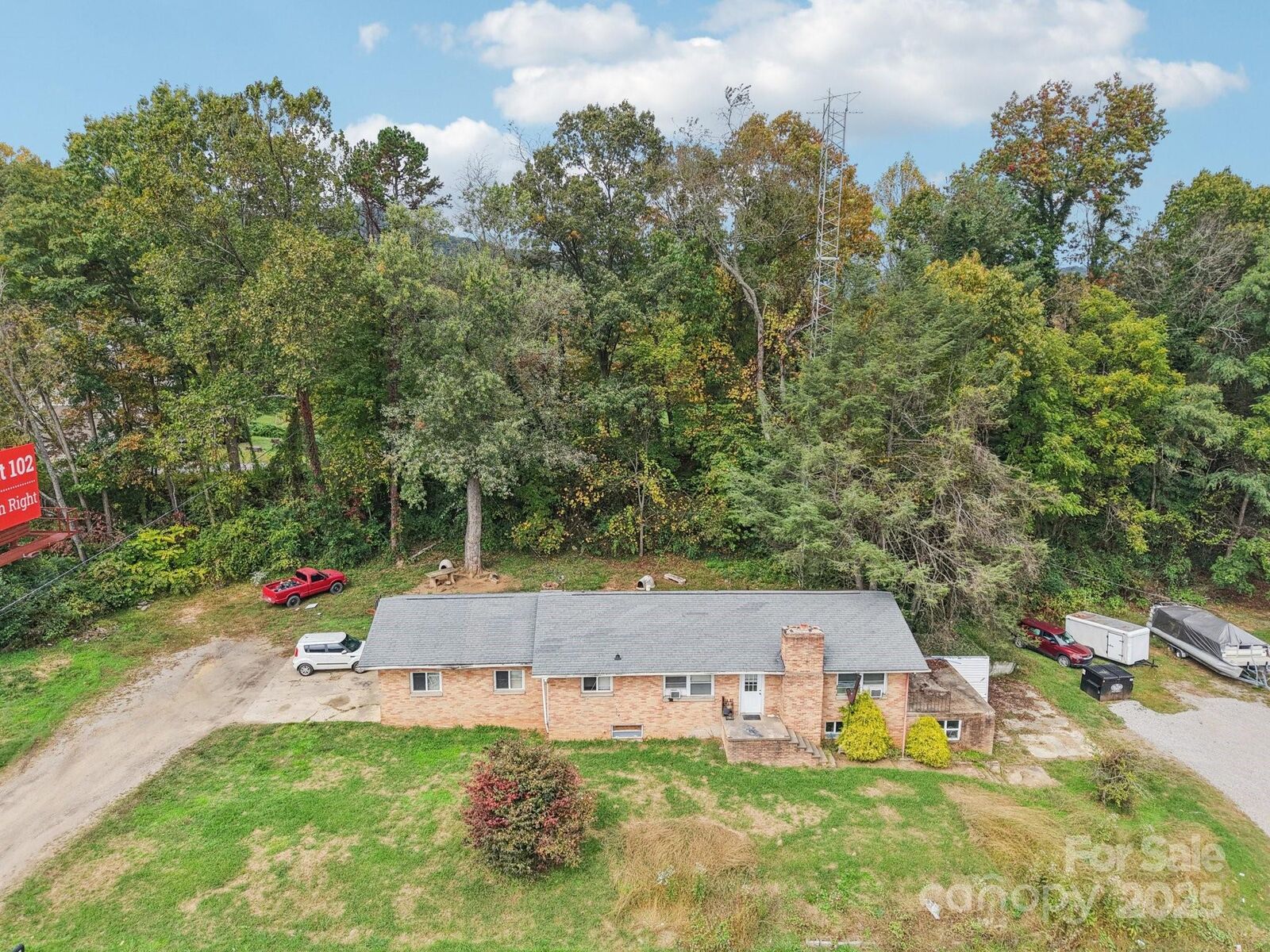 Property Photo:  541 Paragon Parkway  NC 28786 