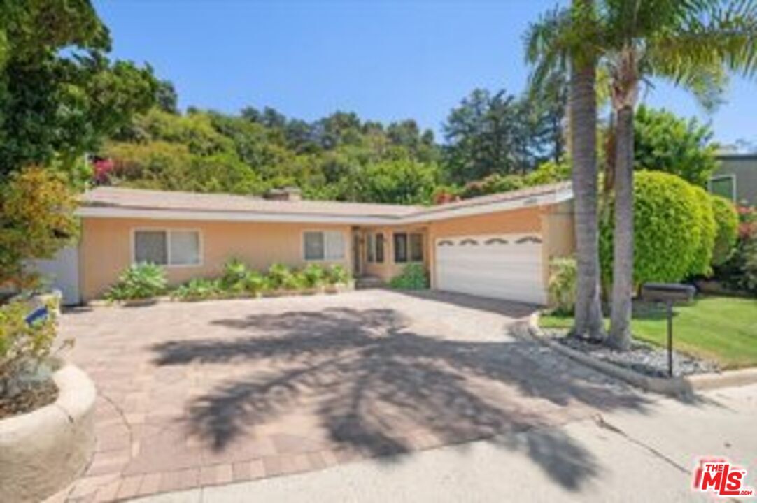 Property Photo: 1220 N Norman Pl CA 90049