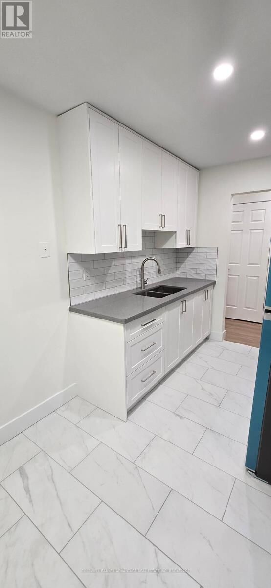 Property Photo: 136 Wilton Avenue 6 ON L3C 2A4