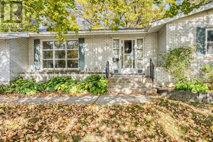 Photo de la propriété: 55 Drummond Street West ON K7H 2J9