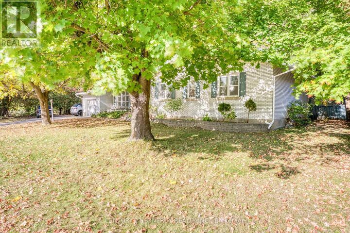 Property Photo: 55 Drummond Street West ON K7H 2J9