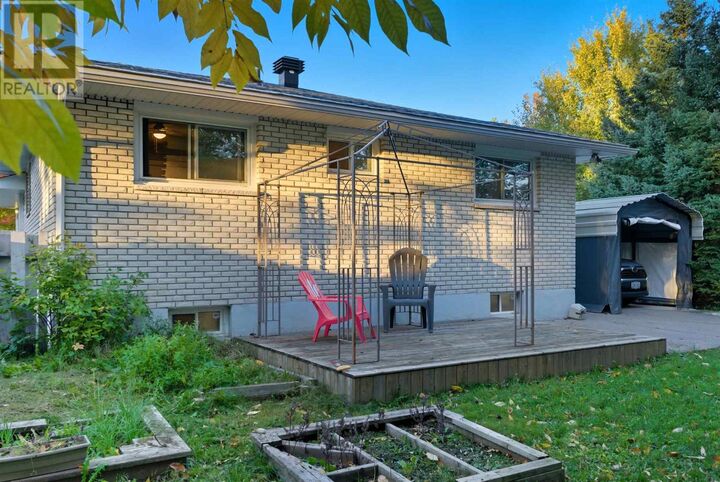 Photo de la propriété: 11 Creery Ave ON P6B 1G7