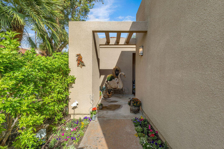 Property Photo:  165 Lake Shore Drive  CA 92270 