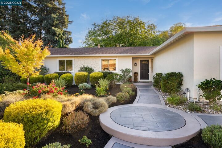 Property Photo:  2720 Marsh Dr  CA 94583