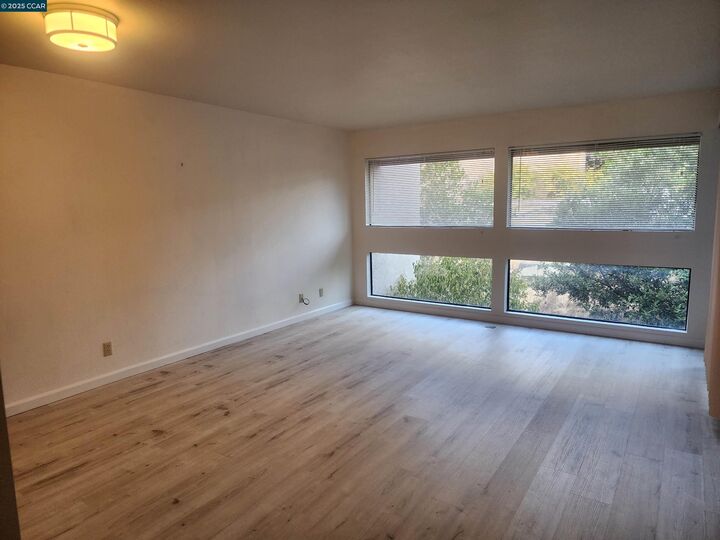 Property Photo: 1600 Carmel Dr 15 CA 94596
