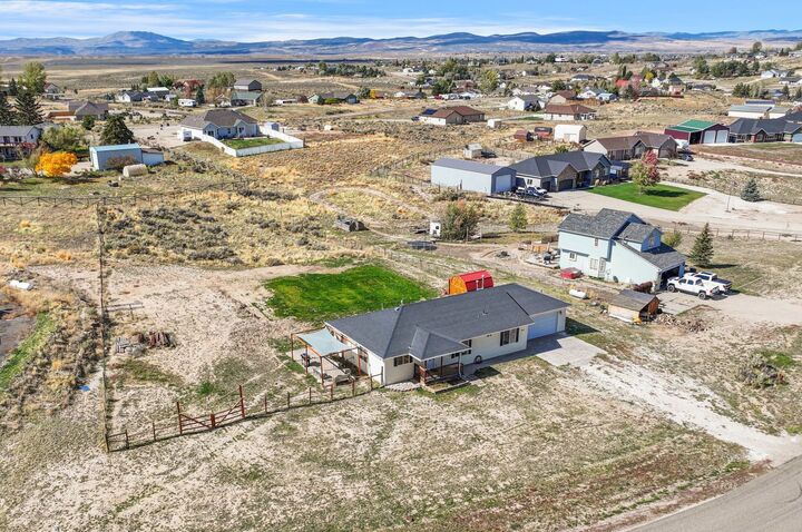 Property Photo: 951 Blue Jay Drive NV 89815