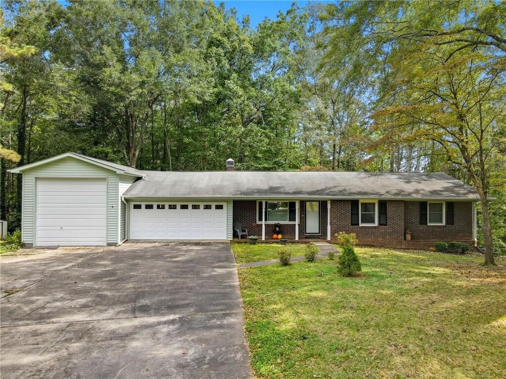 Property Photo: 200 Dogwood Drive GA 30114