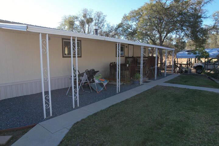 Property Photo: 33379 Buttercup Lane CA 93675