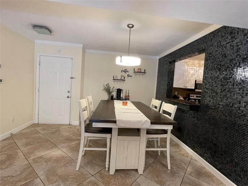 Property Photo: 1341 SE 3rd Ave 110 FL 33004