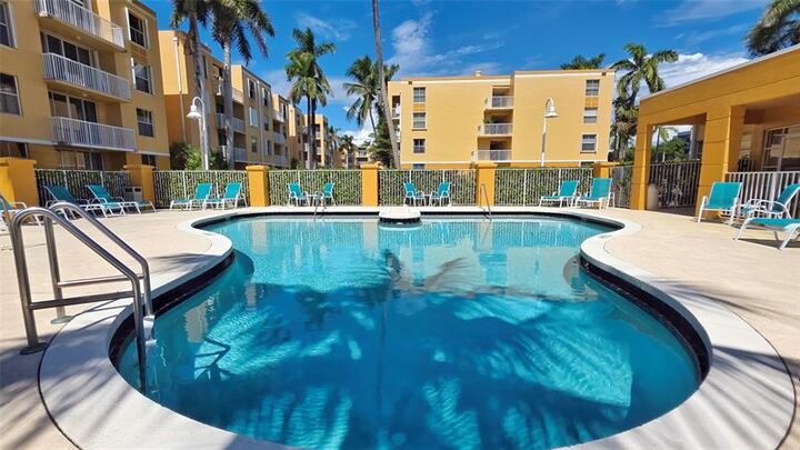 Property Photo:  1350 SE 3rd Ave 108  FL 33004 
